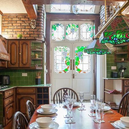 Вилла Victorian Elegance At Kingscliffe, Sleeps 17 Манчестер Экстерьер фото