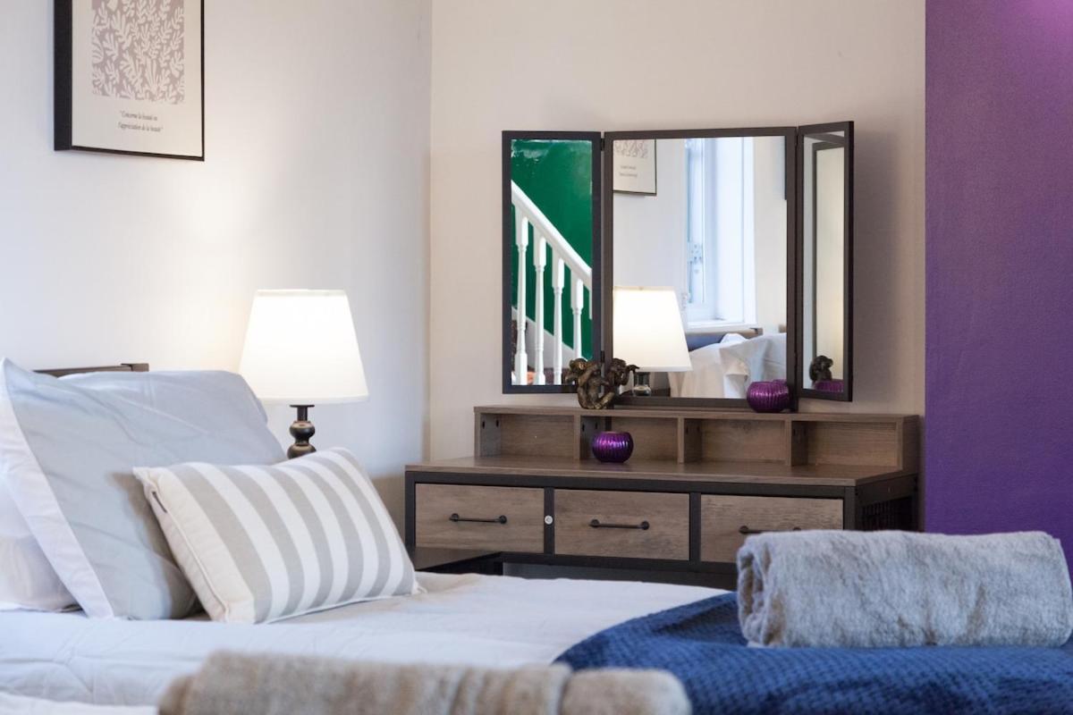 Вилла Victorian Elegance At Kingscliffe, Sleeps 17 Манчестер Экстерьер фото