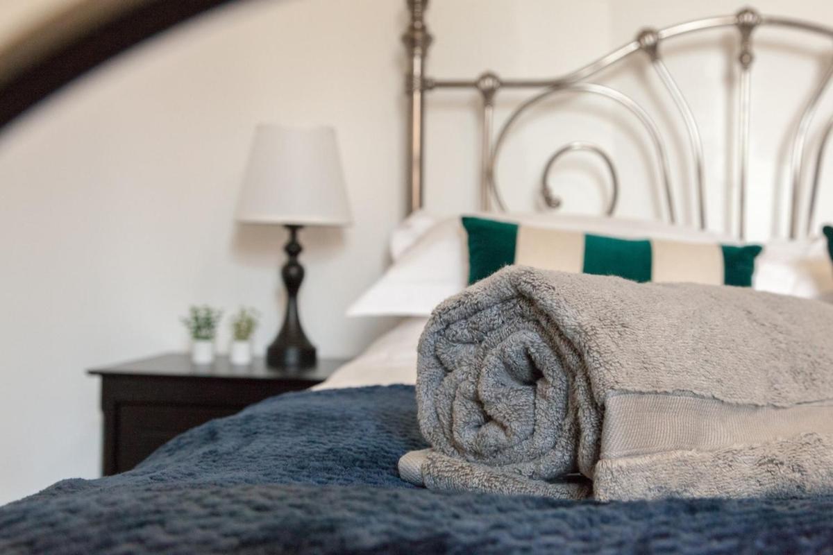 Вилла Victorian Elegance At Kingscliffe, Sleeps 17 Манчестер Экстерьер фото