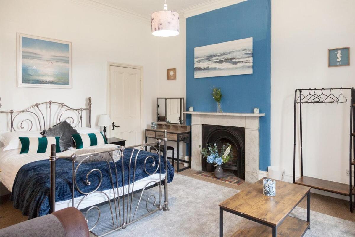 Вилла Victorian Elegance At Kingscliffe, Sleeps 17 Манчестер Экстерьер фото