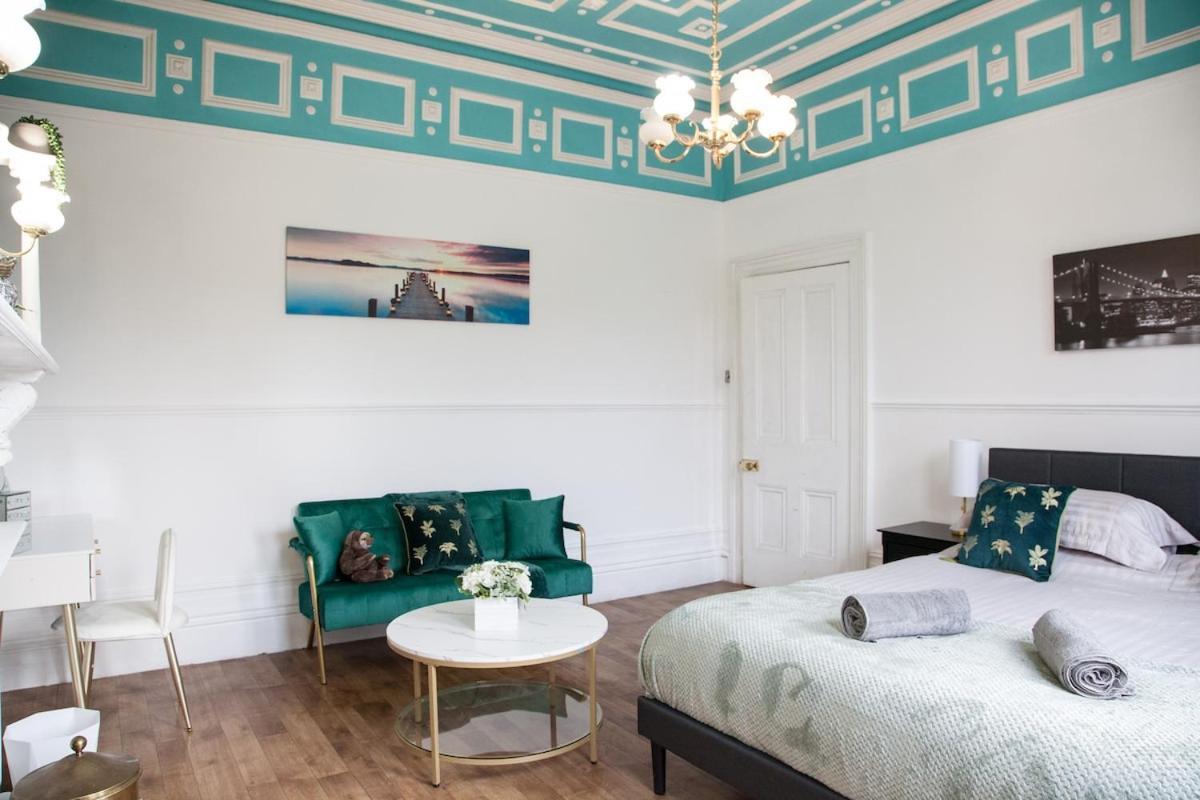 Вилла Victorian Elegance At Kingscliffe, Sleeps 17 Манчестер Экстерьер фото