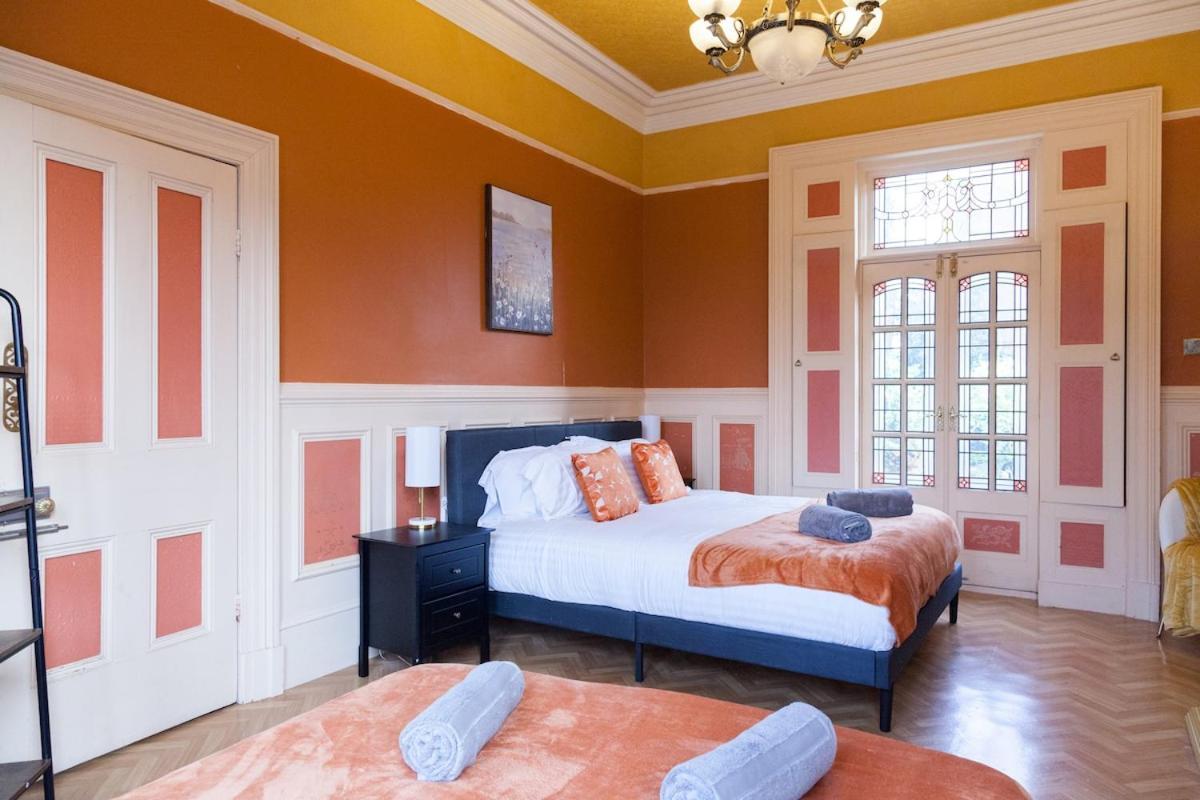 Вилла Victorian Elegance At Kingscliffe, Sleeps 17 Манчестер Экстерьер фото